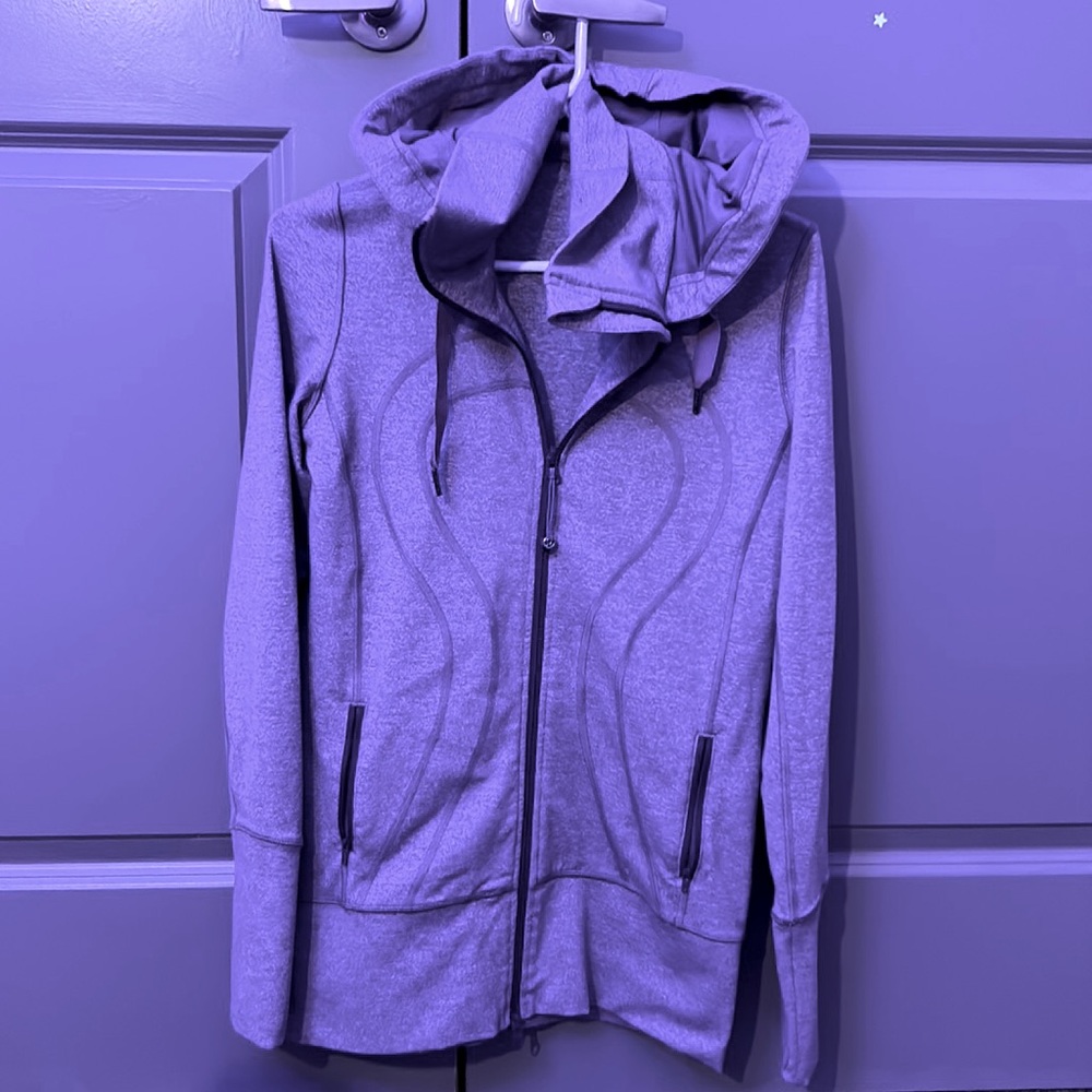 Lululemon lightweight lavender zip up hoodie with thumbholes